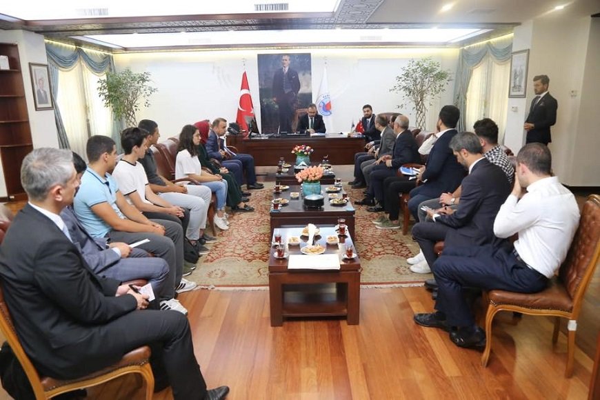 Bakan Muharrem Kasapoğlu