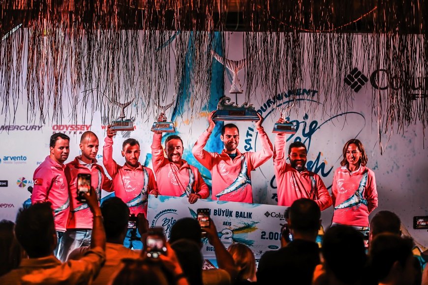 Usta Balıkçılar Columbia PFG Alaçatı Big Fish'te