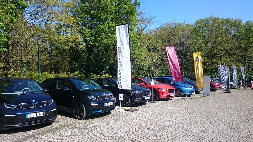 Elektrikli ve Hibrid Araçlar İstanbul Sokaklarını Turladı