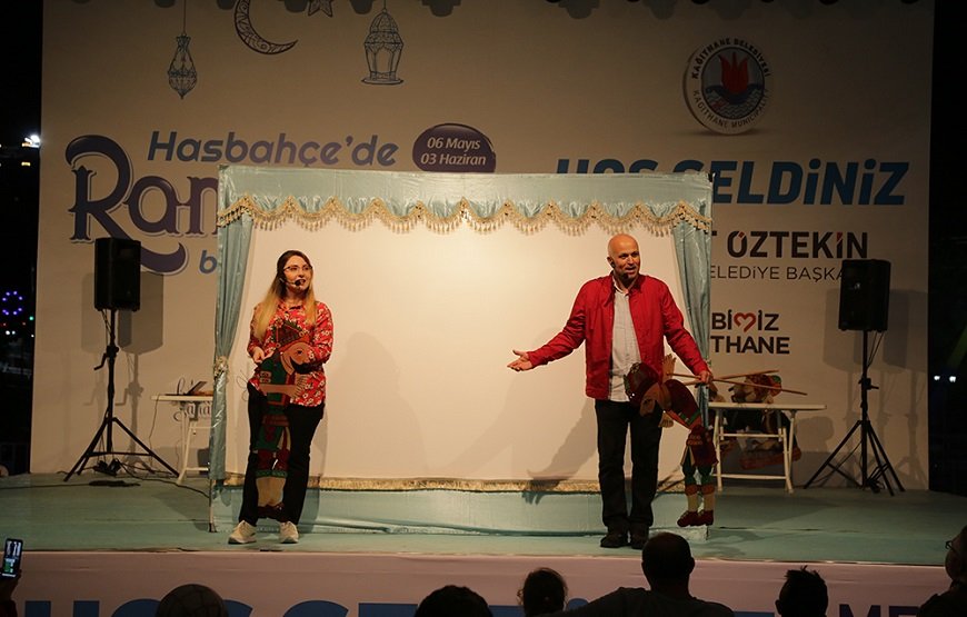 Kağıthane’de Hacivat Karagöz Sahnelendi