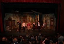 Duayen sanatçılar Şehir Tiyatroları'nı ziyareti