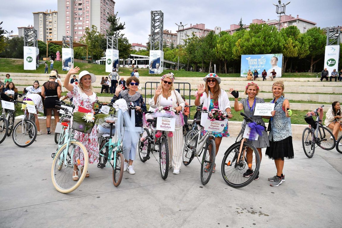 ‘Süslü Kadınlar’ Beylikdüzü’nde pedal çevirdi