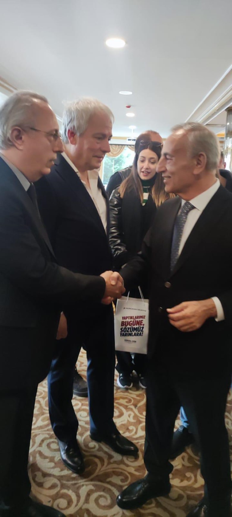 İstanbul Kadın Kuaförleri-Manikürcüleri Esnaf ve Sanatkarlar Odası