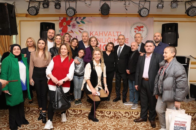 İstanbul Kadın Kuaförleri-Manikürcüleri Esnaf ve Sanatkarlar Odası