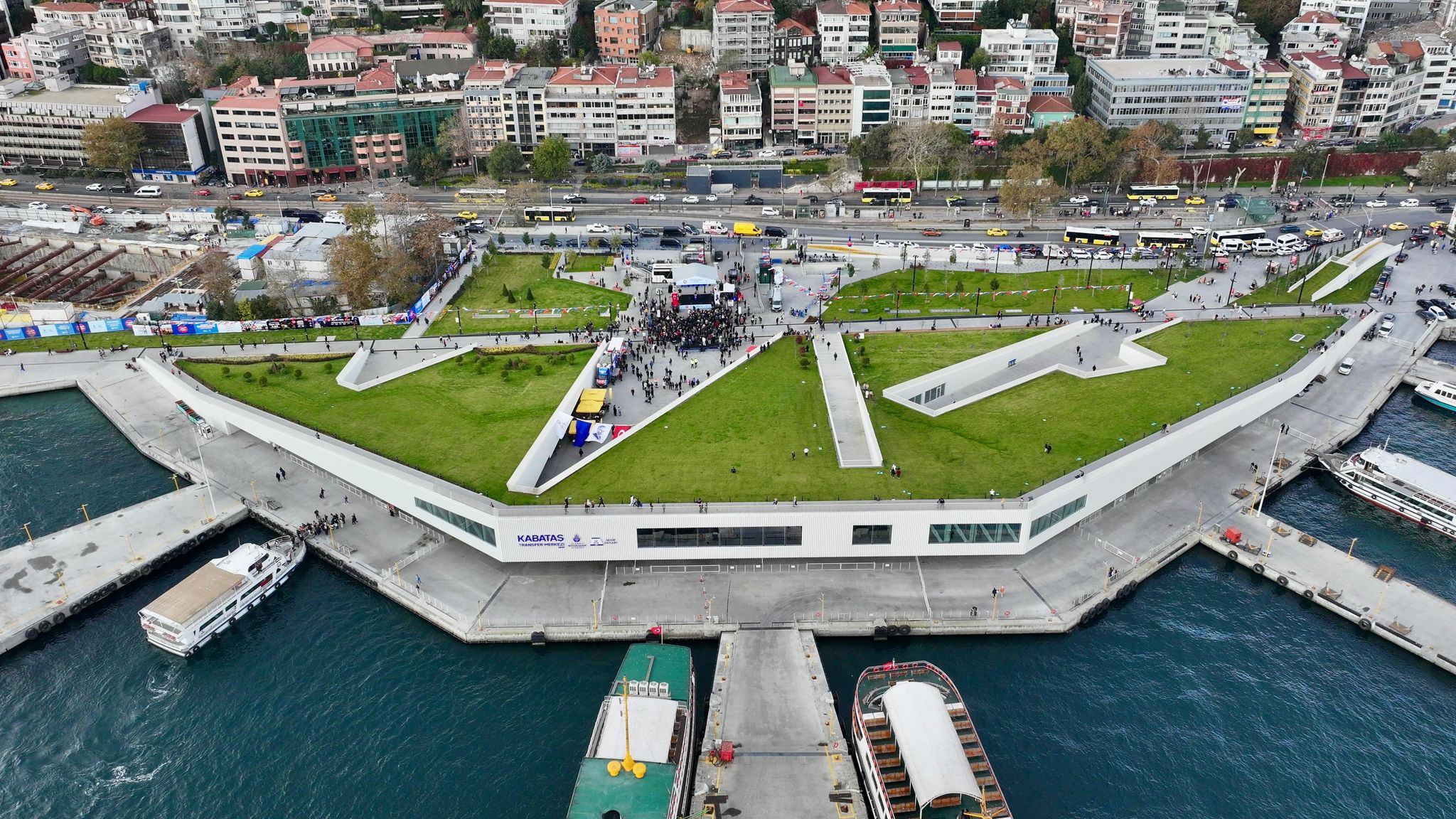 Kabataş Transfer Merkezi Tam Kapasiteyle Hizmete Açıldı