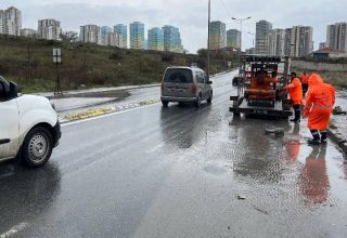 İstanbul’da Sağanak ve Fırtına Etkili Oldu