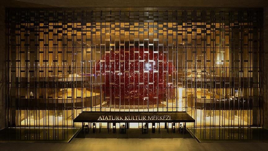 AKM Yeni Sezonda Sanatın Tüm Dallarını Ağırlayacak