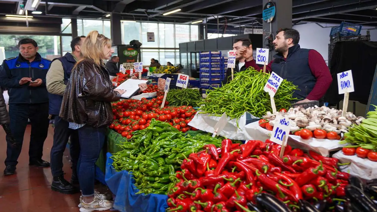 Beylikdüzü’nde pazar atıkları geri dönüşüm için ayrı toplanıyor
