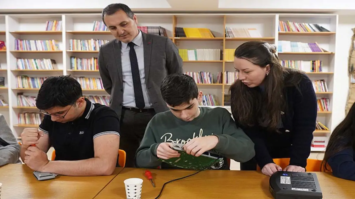 Beylikdüzü’deki öğrencilere elektronik atık eğitimi verildi