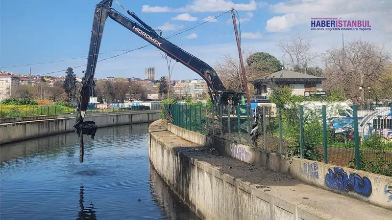Kurbağalıdere’de dip temizliği başladı
