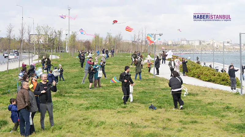 Fişekhane’de Uçurtma Festivali ile Gökyüzü, Çocukların Hayalleriyle Doldu